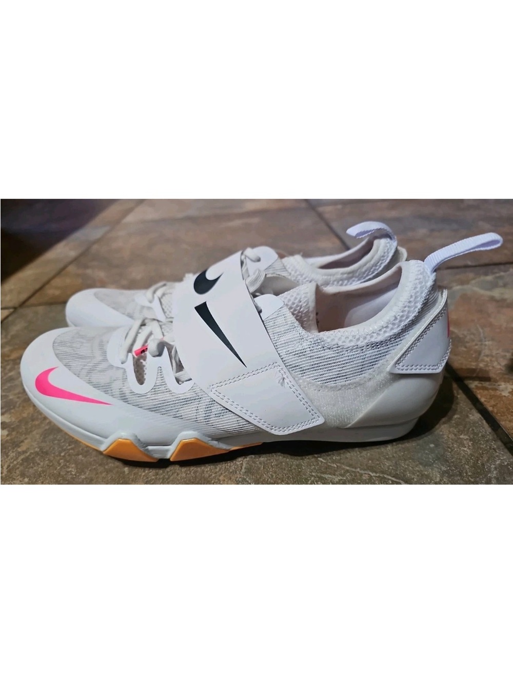Size 9 - Nike Pole Vault Elite White Hyper Pink Orange